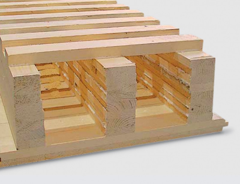 Holz-Beton-Verbund: Die Konstruktion ähnelt der oben beschriebenen Brettsperrholz-Variante, macht dank der Verbindung von Brettsperrholz und Beton aber stützungsfreie Spannweiten bis zu 15 Metern möglich. Vor Ort sind keine weiteren Betonarbeiten nötig. Der Hohlkörper kann etwa mit Kalksplit verfüllt werden, was den Trittschall besonders gut dämmt. Foto: lignotrend